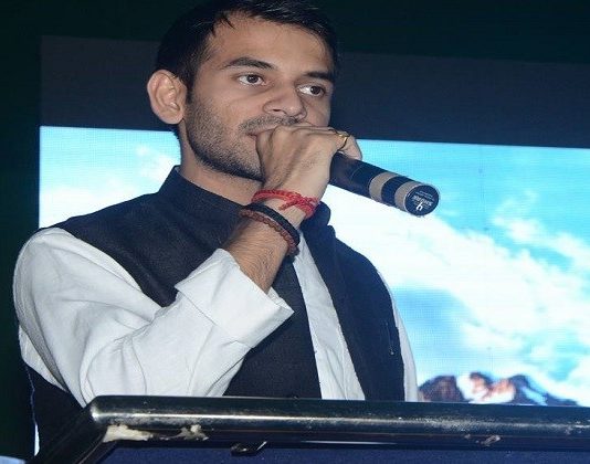 लालू के बेटे को मारो थप्पड़, ईनाम में पाओ एक करोड़ रुपए -भाजपा