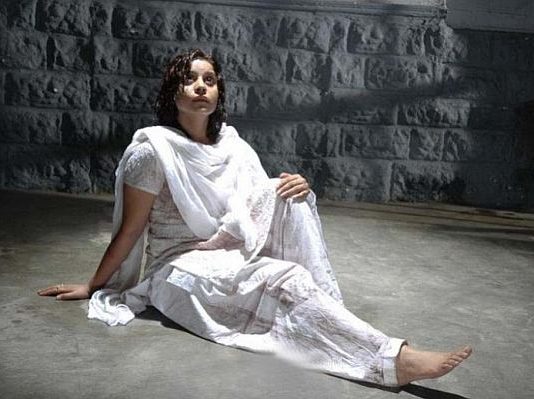 200 करोड़ रुपये की ठगी मामले में बढ़ सकती है अनारा गुप्ता की मुश्किलें, STF की टीम देगी दबिश