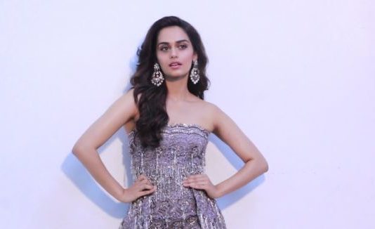 अपनी जीत का वीडियो देखकर भावुक हुई मानुषी छिल्लर