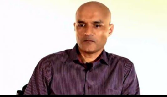 कुलभूषण जाधव का फर्जी वीडियो जारी कर, पाक बचा रहा अपनी इज्ज़त