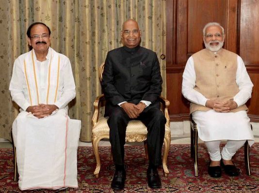 राष्ट्रपति कोविंद, पीएम मोदी और उपराष्ट्रपति नायडू ने दी देशवासियों को क्रिसमस की बधाई