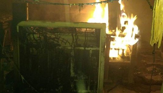 बिहार में एक बार फिर नक्सलियों ने उठाया सर, जलाया रेलवे स्टेशन