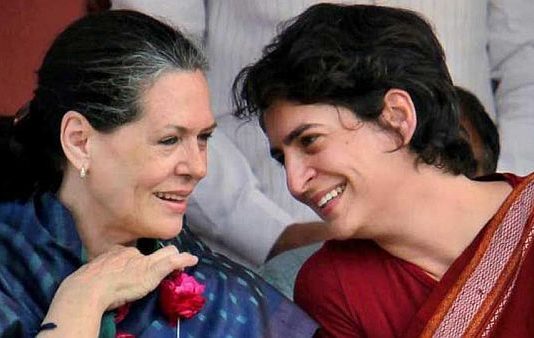 मैंने अपनी माँ जैसी मजबूत महिला कभी नहीं देखी -प्रियंका वाड्रा
