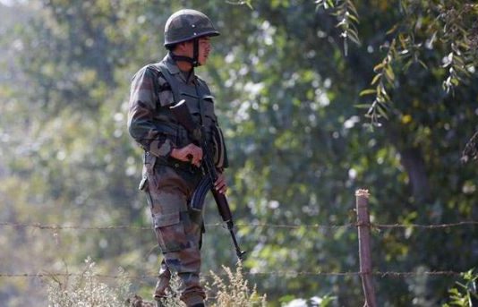जम्मू-कश्मीर: सीमा पर तीन जवान शहीद