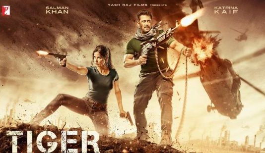 ‘टाइगर जिंदा है’ की धमाकेदार एंट्री, फिल्म देखने उमड़ी भीड़