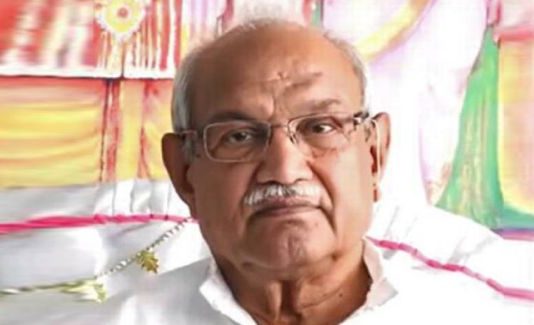 बलात्कारी बाबा वीरेंद्र देव के फर्रुखाबाद अाश्रमों पर पड़े छापे