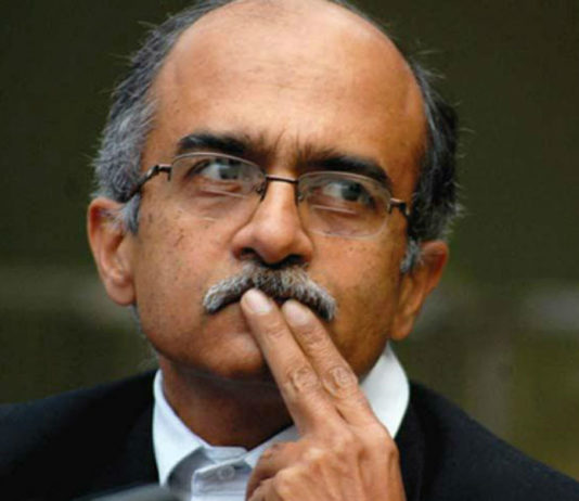 न्यायाधीशों का क़दम साहसिक -प्रशांत भूषण