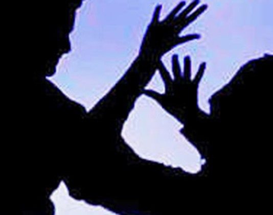 मध्य प्रदेश: होमवर्क न करने पर छात्रा के साथ हुआ अमानवीय व्यवहार