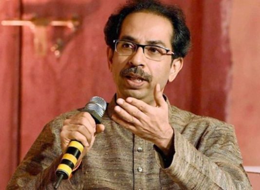 जज विवाद में शिवसेना का कड़ा रुख, कहा, “कानून को गूंगा-बहरा बनाने की कोशिश”