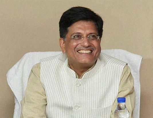 ‘राज-सिमरन’ को याद करते हुए बोले पीयूष गोयल, “चलती ट्रेन में कभी न चढ़ें”