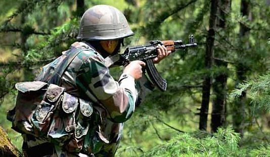 जम्मू-कश्मीर: पाकिस्तानी सेना ने आरएसपूरा और अखनूर सेक्टर की भारी गोलीबारी, 1 जवान शहीद