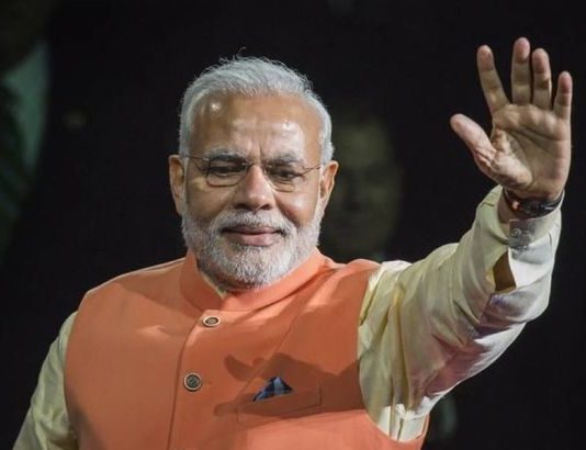 पीएम मोदी के कपड़ों के खर्च को लेकर दायर आरटीआई का पीएम कार्यालय ने दिया जवाब