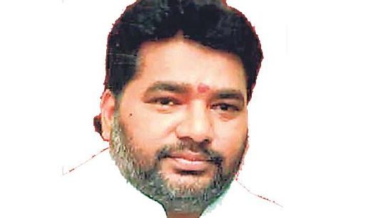 नितिन पटेल के बाद दबंग मंत्री पुरुषोत्तम सोलंकी गुजरात सरकार से नाराज