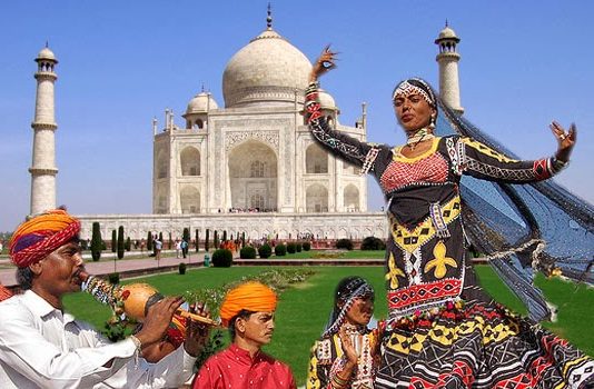 ताज महोत्सव में इस बार गूंजेगा ‘जय श्री राम’ , विपक्ष ने उठाये सवाल