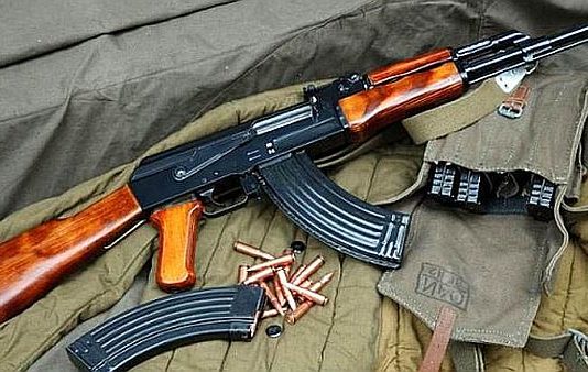 पंजाब: बीएसएफ ने जब्त किया गुरुदासपुर से हथियारों का ज़खीरा