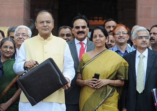 आम बजट 2018: देश में मौजूद 100 स्मारकों को आदर्श बनाया जाएगा -अरुण जेटली