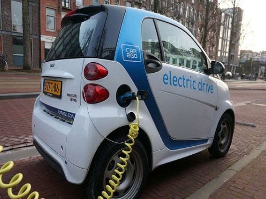 स्पेशल रिपोर्ट: देश की दशा बदल पाएंगे बैटरी चलित वाहन!