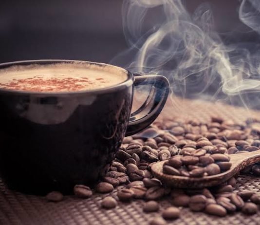 अगर आप भी पीते हैं कॉफ़ी, तो हो जाएं सावधान! कॉफी से बढ़ता है मोटापा