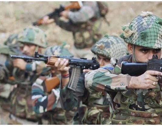 पाक ने फिर की नापाक हरकत, LoC के पास गोलीबारी में 4 जवान शहीद