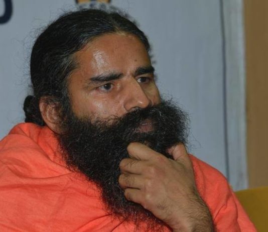 बाबा रामदेव के खिलाफ FIR, पतंजलि ने हाईकोर्ट में दायर की याचिका