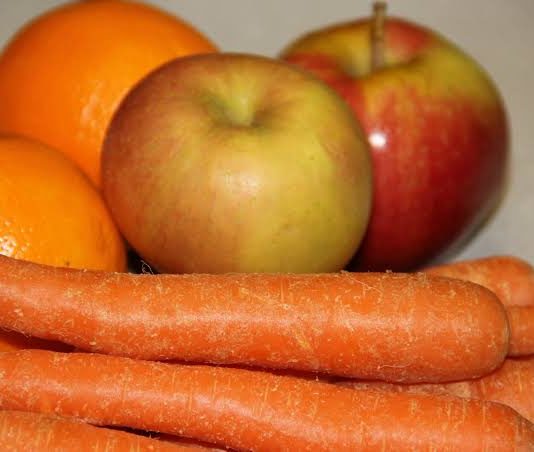 अगर शरीर में है खून की कमी, तो खाएं ये फल