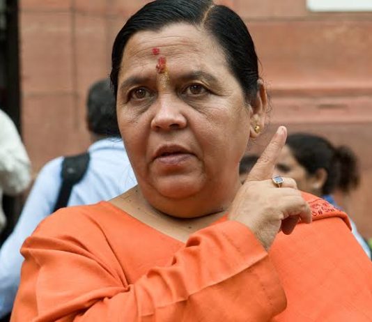 आजादी के बाद जम्मू-कश्मीर में युद्ध के दौरान आरएसएस से नेहरू ने मांगी थी मदद -उमा भारती