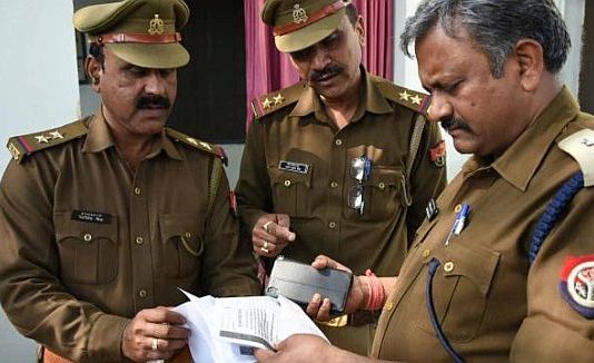 यूपी बोर्ड की परीक्षाओं से ठीक पहले हुआ बड़ा खुलासा, जौनपुर में छप रही थी डुप्लीकेट कॉपी