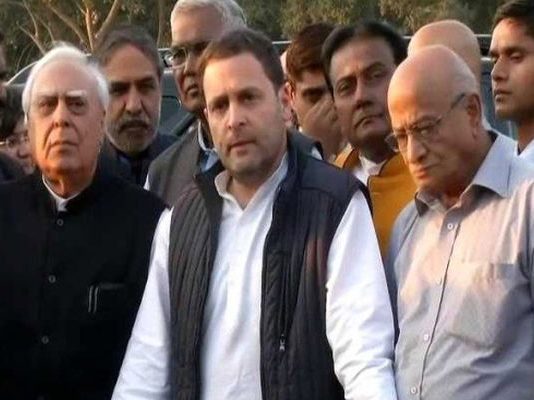 विपक्ष ने जज लोया मामले में राष्ट्रपति से की मुलाकात