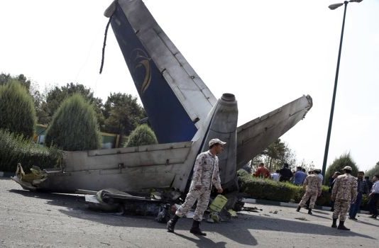 ईरान में पैसेंजर विमान हुआ दुर्घटनाग्रस्त, 66 लोगों की मौत