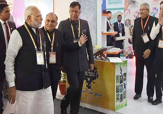 UP बिज़नेस समिट: PM मोदी ने कहा, “नज़र आ रहा है देश में विकास”