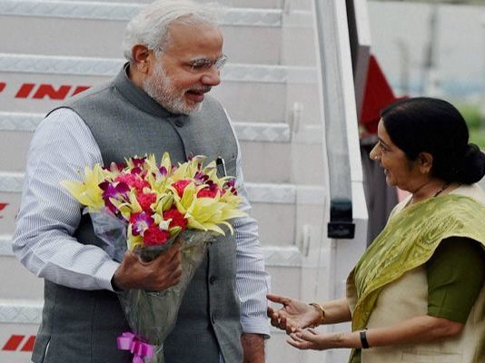 फिलिस्तीन, यूएई और ओमान के दौरे से वापस लौटे पीएम मोदी