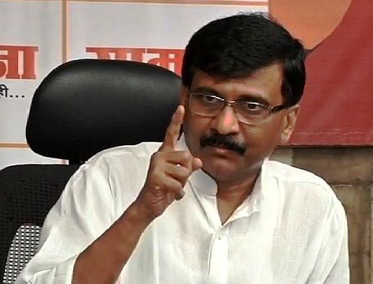 शिवसेना ने साधा बजट को लेकर केंद्र सरकार पर निशाना, कहा, “बजट केवल कागज पर शानदार”