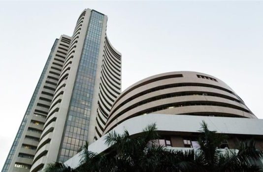 बजट के बाद अब तक 12,500 करोड़ रूपए का नुकसान