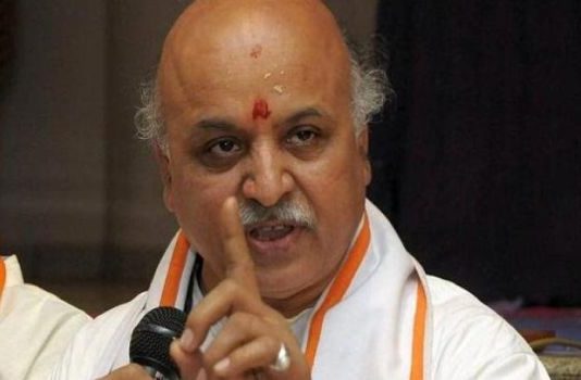 मोदी सरकार को तीन तलाक नहीं, राम मंदिर बनाने के लिए चुना था- तोगड़िया