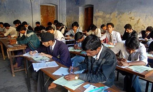 UP Board: 10वीं और 12वीं की परीक्षा कल से शुरू