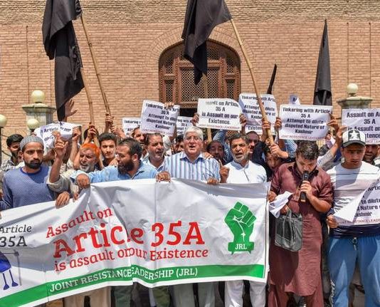 J&K से अनुच्छेद 35A हटाने संबंधी याचिका पर 19 जनवरी को होगी अगली सुनवाई J&K से अनुच्छेद 35A हटाने संबंधी याचिका पर 19 जनवरी को होगी अगली सुनवाई