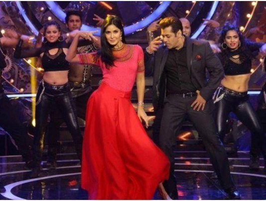 सलमान खान की फिल्म भारत में एक नहीं दो नहीं बल्कि होंगी इतनी डांसर्स सलमान खान की फिल्म भारत में एक नहीं दो नहीं बल्कि होंगी इतनी डांसर्स