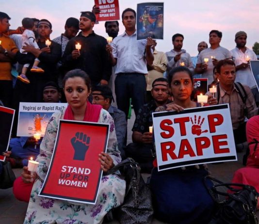 हरियाणा : रेवाड़ी गैंगरेप में सुराग देने पर एक लाख रुपये के ईनाम का ऐलान हरियाणा : रेवाड़ी गैंगरेप में सुराग देने पर एक लाख रुपये के ईनाम का ऐलान