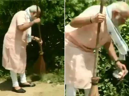 दिल्ली की सड़कों पर निकला पीएम मोदी का काफिला, स्वच्छता अभियान पार्ट-2 की हुई शुरुआत दिल्ली की सड़कों पर निकला पीएम मोदी का काफिला, स्वच्छता अभियान पार्ट-2 की हुई शुरुआत