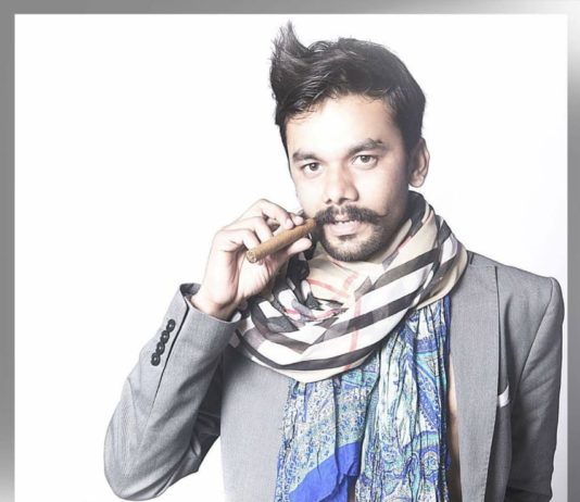 लीड एक्टर और डायरेक्टर के तौर पर डेब्यू कर रहे हैं आशीष भारती लीड एक्टर और डायरेक्टर के तौर पर डेब्यू कर रहे हैं आशीष भारती