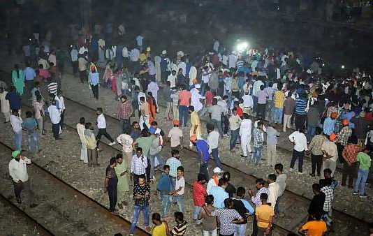 अमृतसर हादसा: ड्राइवर ने कहा, “इमरजेंसी ब्रेक लगाए थे, लेकिन हादसा नहीं टाल पाया”