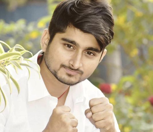 Bigboss 12 के घर में दीपक ठाकुर है सबसे चालाक कंटेस्टेंट Bigboss 12 के घर में दीपक ठाकुर है सबसे चालाक कंटेस्टेंट