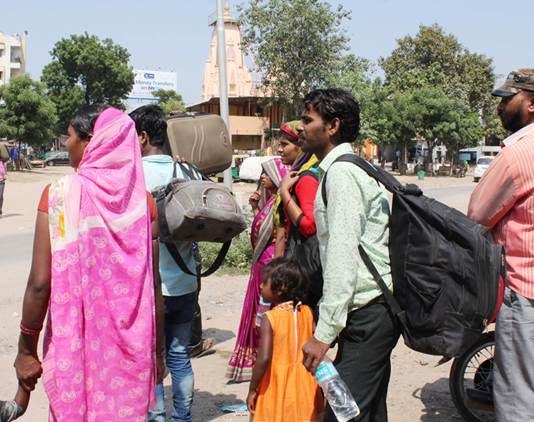 गुजरात में यूपी-बिहार के लोगों पर हुआ हमला, कांग्रेस ने पीएम मोदी पर साधा निशाना गुजरात में यूपी-बिहार के लोगों पर हुआ हमला, कांग्रेस ने पीएम मोदी पर साधा निशाना