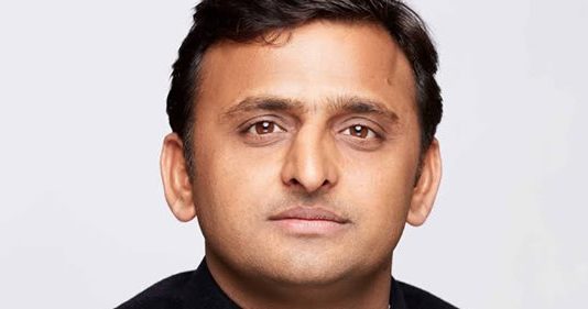 लोकसभा चुनाव-2019 : आजमगढ़ में सपा प्रत्याशी अखिलेश यादव इतने वोटो से आगे, दिनेश लाल यादव पीछे