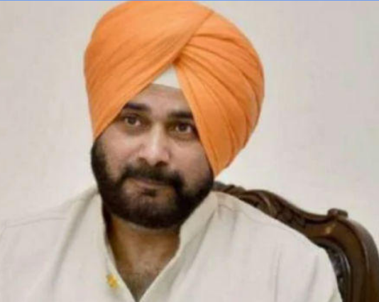 सिद्धू के इस काम से पंजाब में हार रही कांग्रेस!