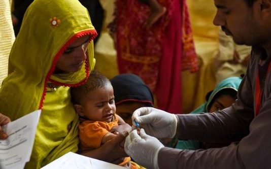 पाकिस्तान में एक ही इलाके के 400 से ज्यादा बच्चे HIV पॉज़िटिव !