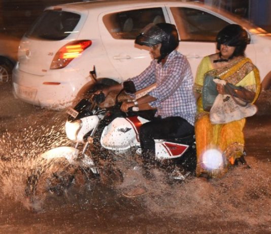 कर्नाटक में बारिश का कहर, 100 से ज्यादा घर बर्बाद