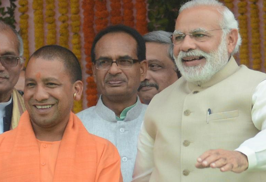 उत्तर प्रदेश में 62 सीटों पर खिला कमल, सिर्फ इतनी सीटों पर सिमटा SP-BSP गठबंधन !