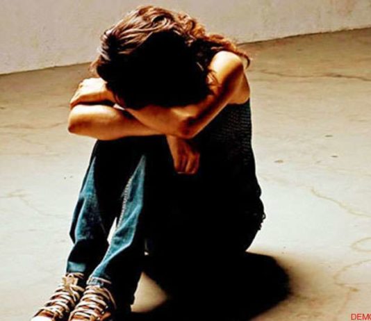 ससुर ने बहू के साथ किया रेप, 12 वर्षीय बेटी को भी नहीं बख्शा