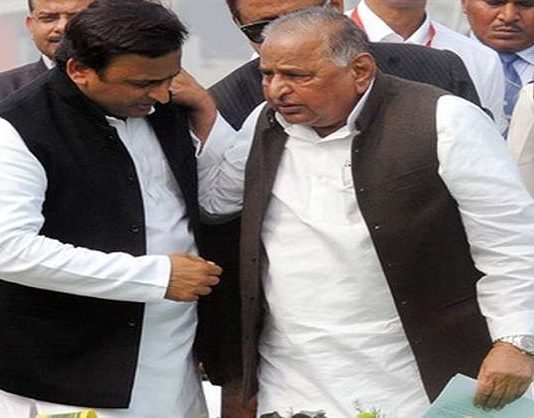 सपा संरक्षक मुलायम सिंह यादव के चलते अखिलेश यादव हो सकता है बड़ा नुकसान!